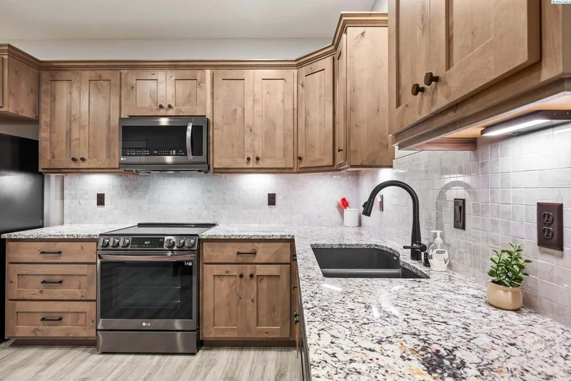 113 Columbia Bluff Lane, Pasco, WA 99301, Pasco, Washington, United States. - Photo 38