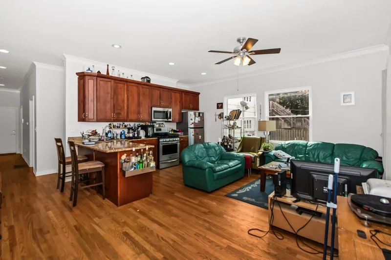 2710 North Artesian Avenue , Chicago, IL 60647, Chicago, Illinois, United States. - Photo 2