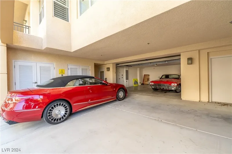 9219 Tesoras Drive 402, Las Vegas, NV 89144, Las Vegas, Nevada, United States. - Photo 43