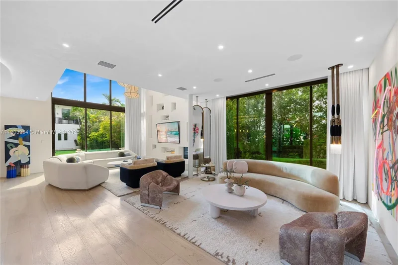 2053 N Bay Rd, Miami Beach, Florida, United States. - Photo 26