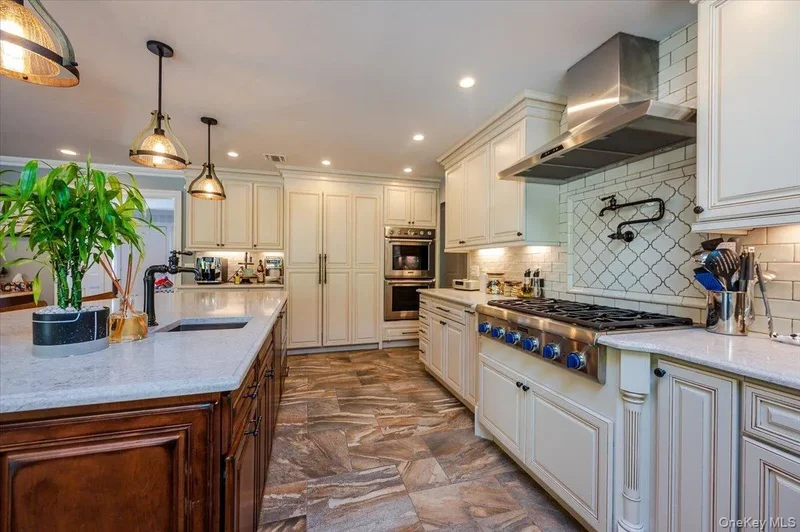 75 Karol Place, Muttontown, NY 11753, Muttontown, New York, United States. - Photo 18