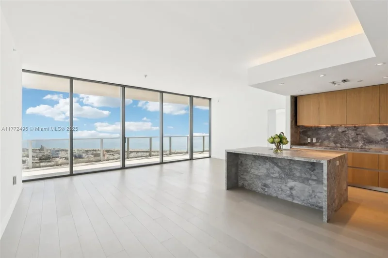 501 West Ave 4201/05, Miami Beach, Florida, United States. - Photo 14