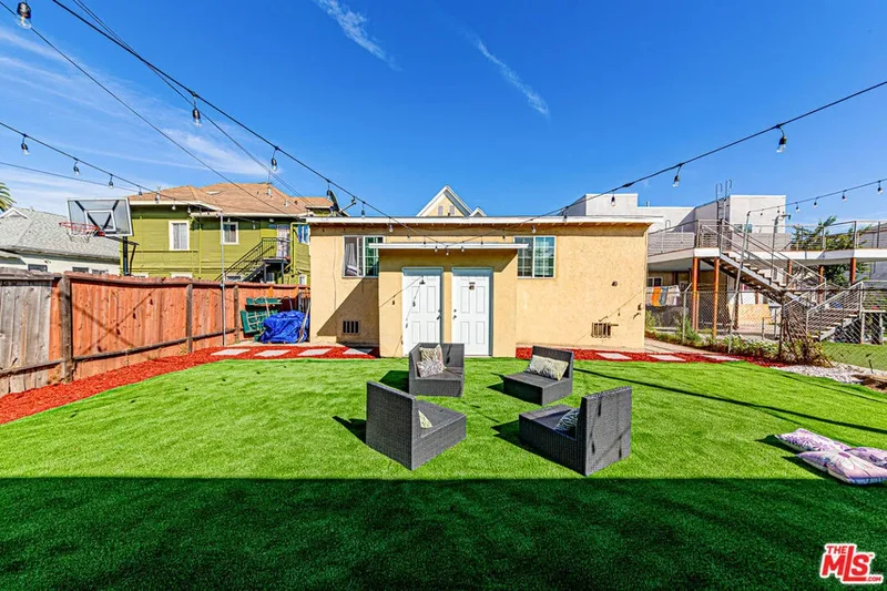 1241 S Kenmore Avenue, Los Angeles, California, United States. - Photo 5