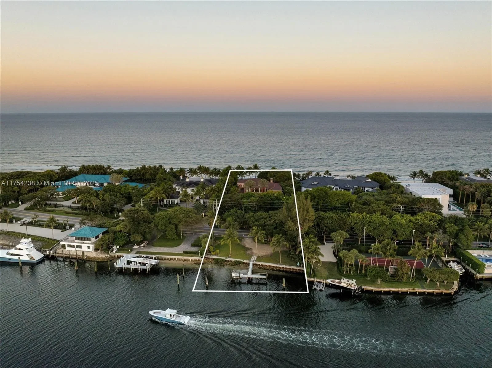 1091 Hillsboro Mile, Hillsboro Beach, Florida, United States. - Photo 51