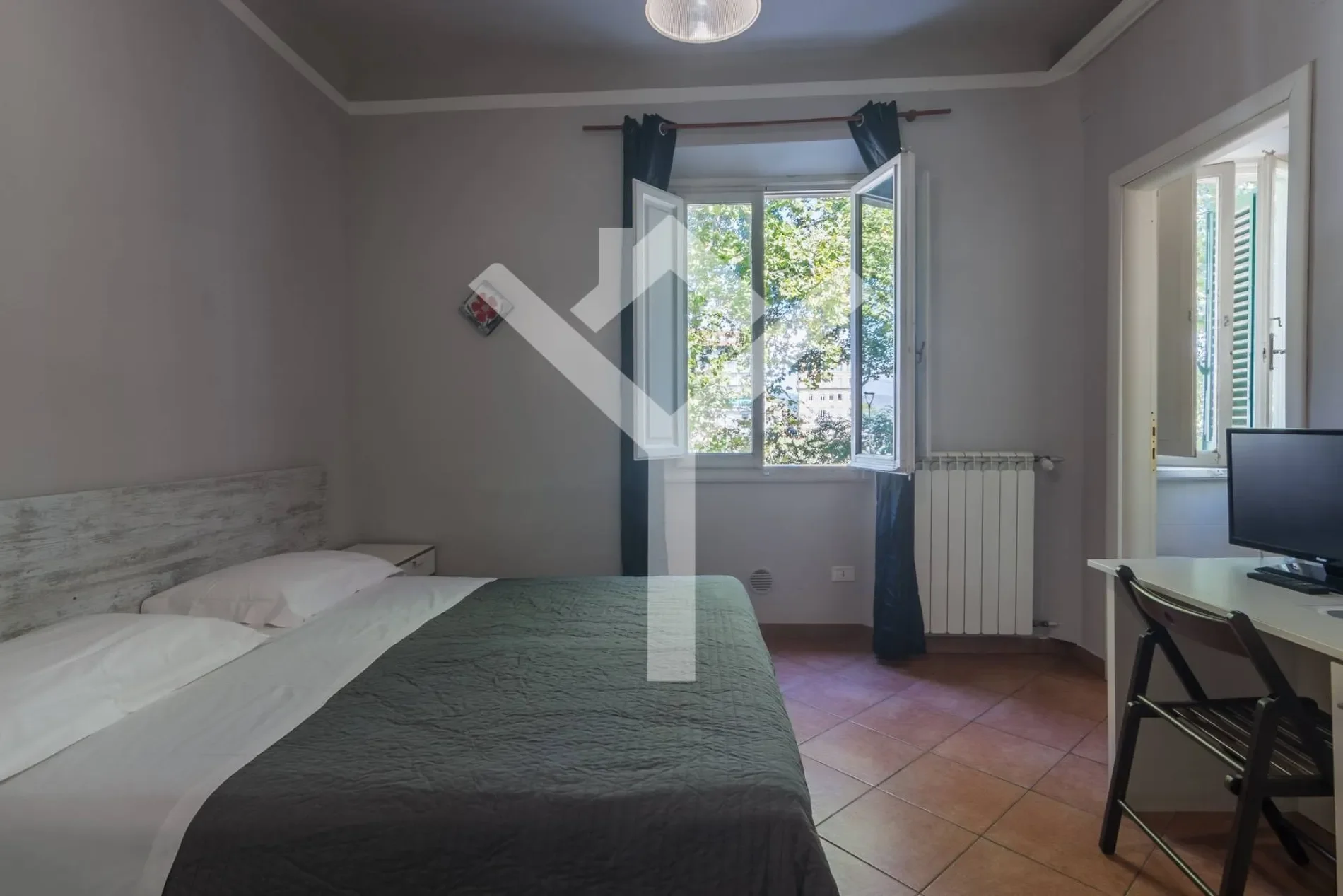 Firenze Via Della Fonderia, Florence, Tuscany, Italy. - Photo 18