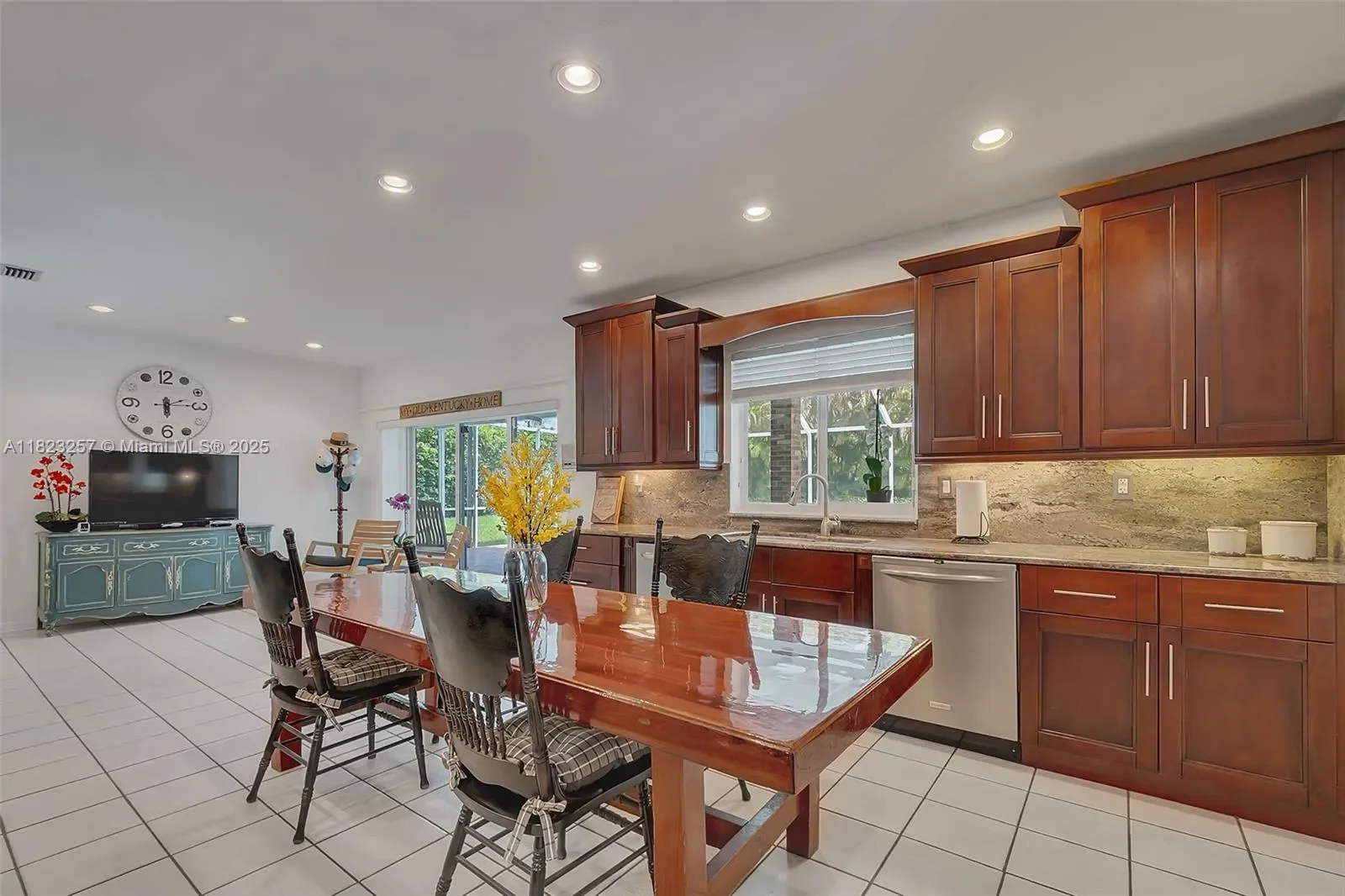 7340 SW 123rd Ter, Coral Gables, Florida, United States. - Photo 9