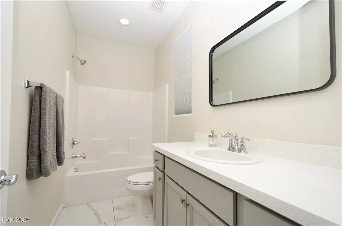 8 Vista Outlook Street, Henderson, Nevada, United States. - Photo 41