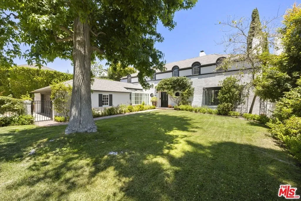 850 Birchwood Drive, Los Angeles, California, United States. - Photo 31