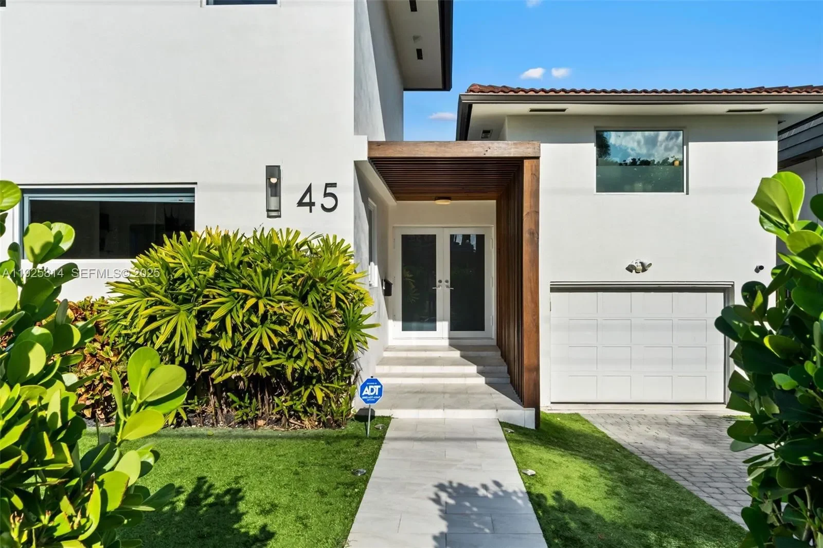 45 SW 19th Rd, Miami, FL 33129, Miami, Florida, United States. - Photo 11