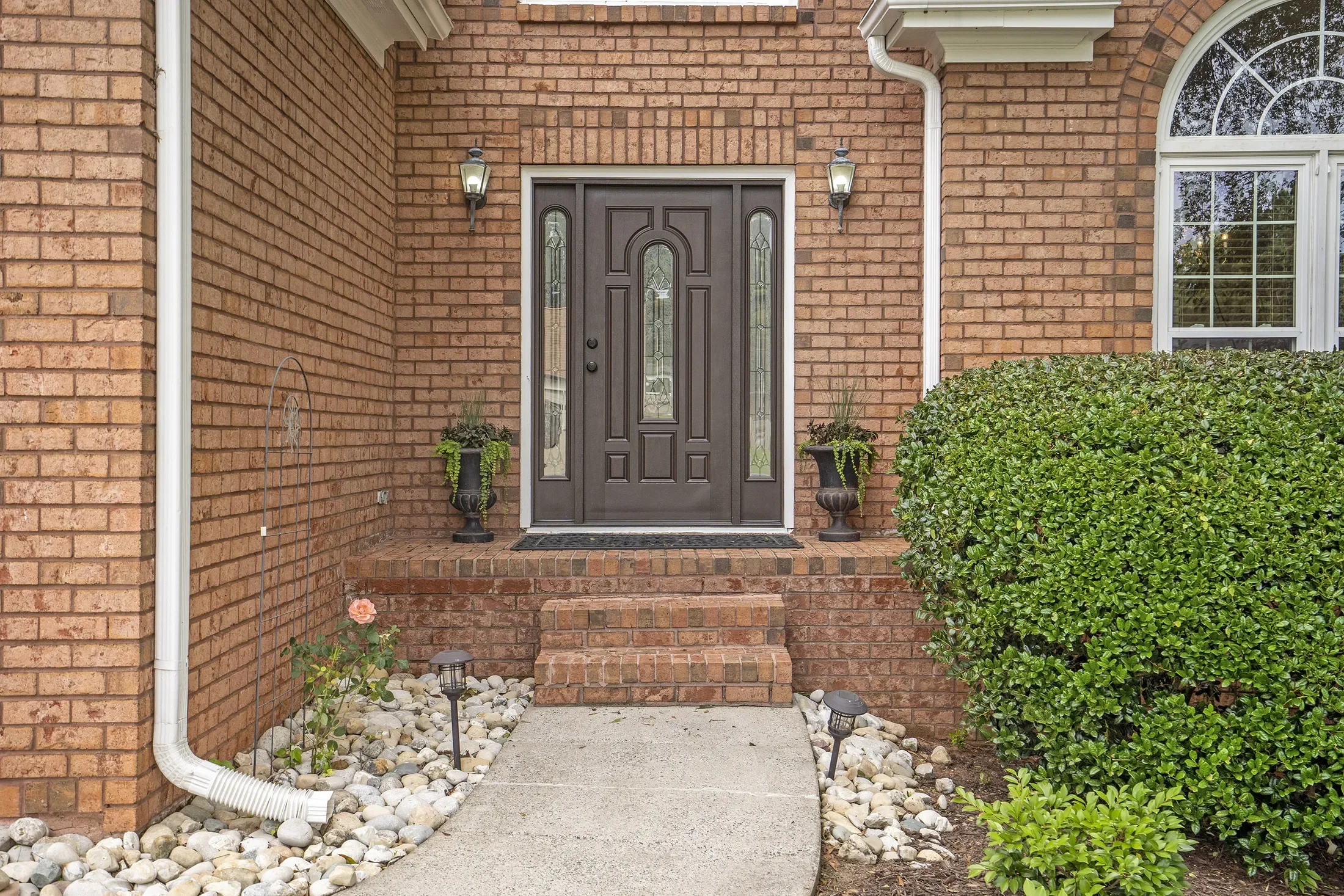 Exterior photo 4