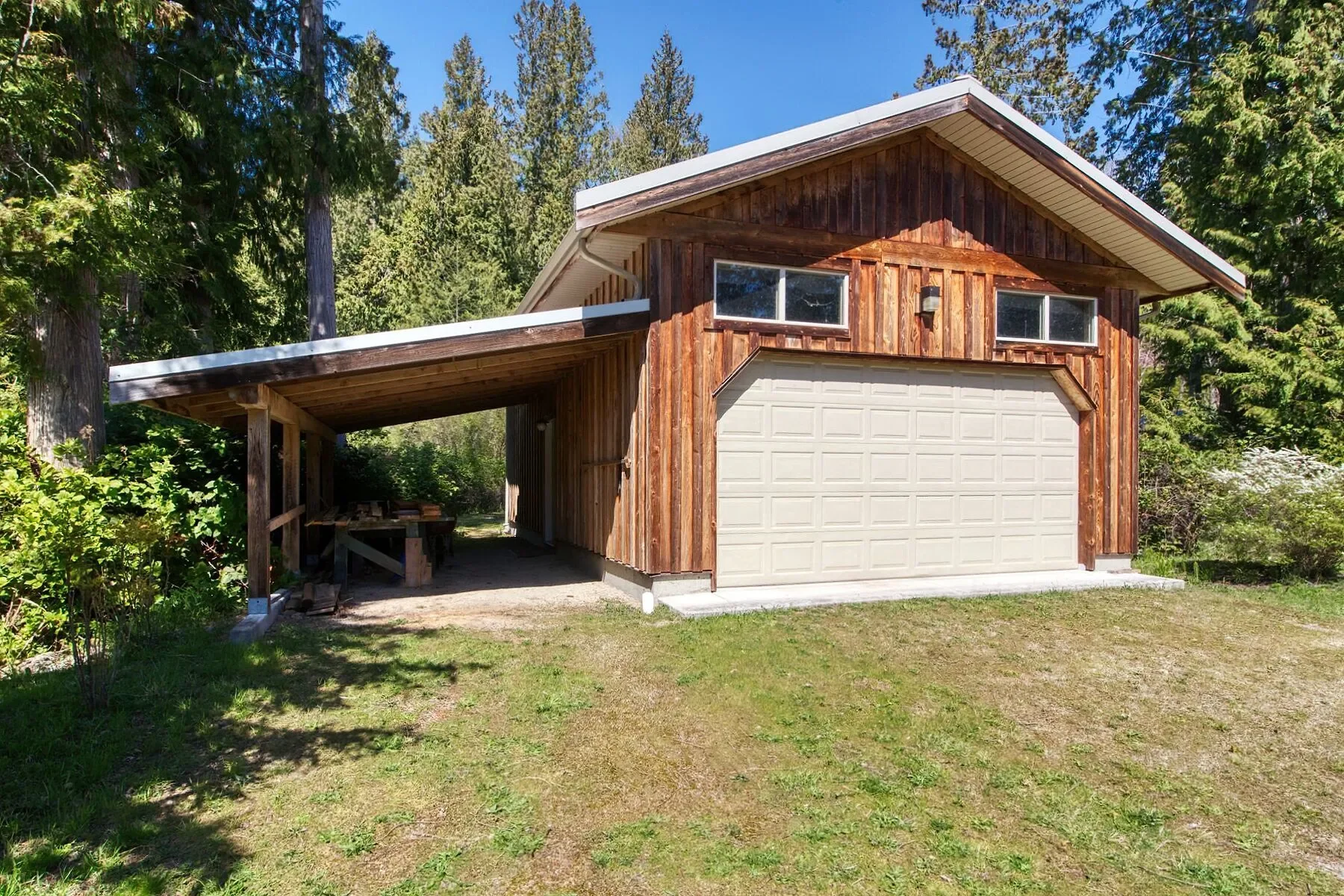 Exterior photo 8