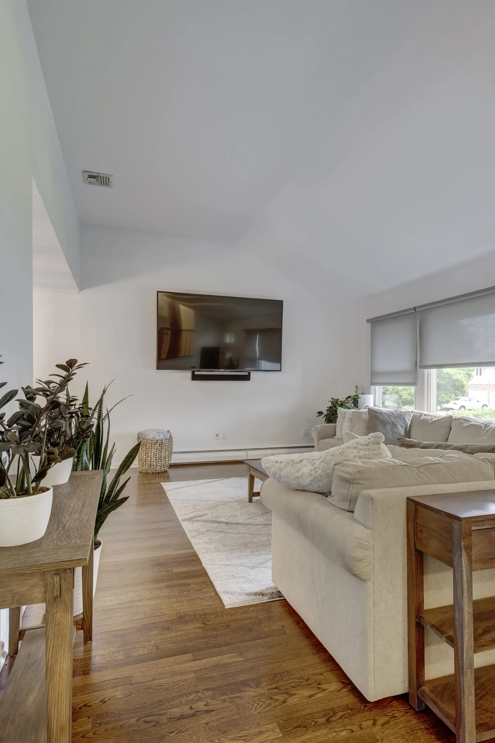 1153 Sheldon Drive , Westbury, NY 11590, Salisbury, New York, United States. - Photo 4