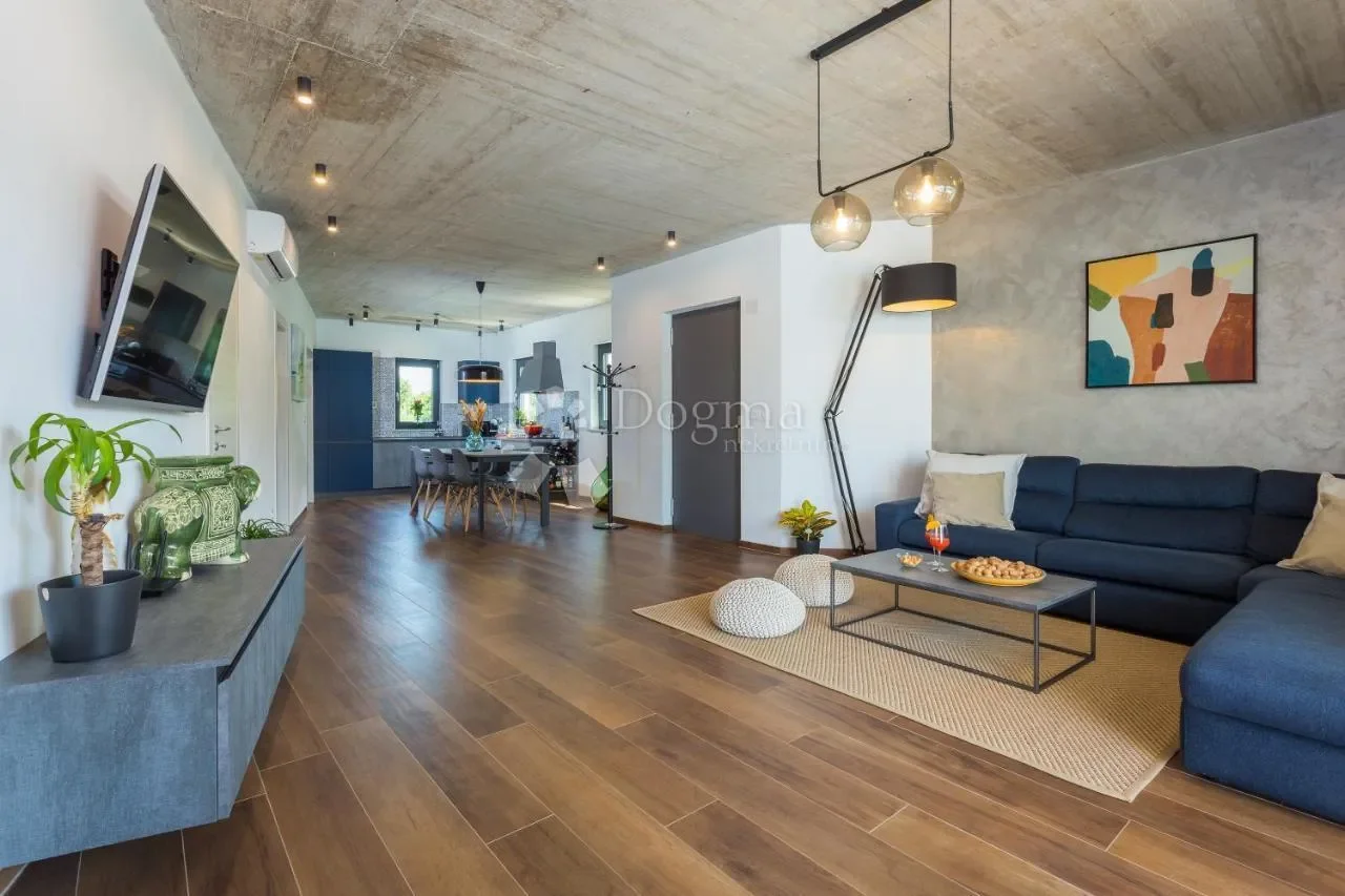 Gallery photo 6