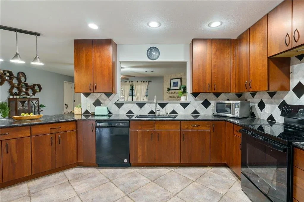 5014 Little Valley RD, Leander, Texas, United States. - Photo 8