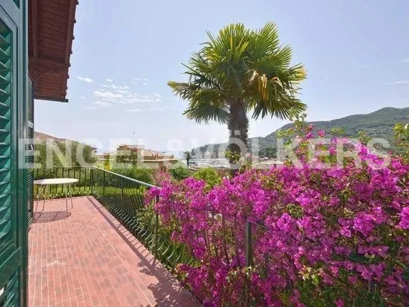 Via Fiume, Santa Margherita Ligure, Liguria, Italy. - Photo 10