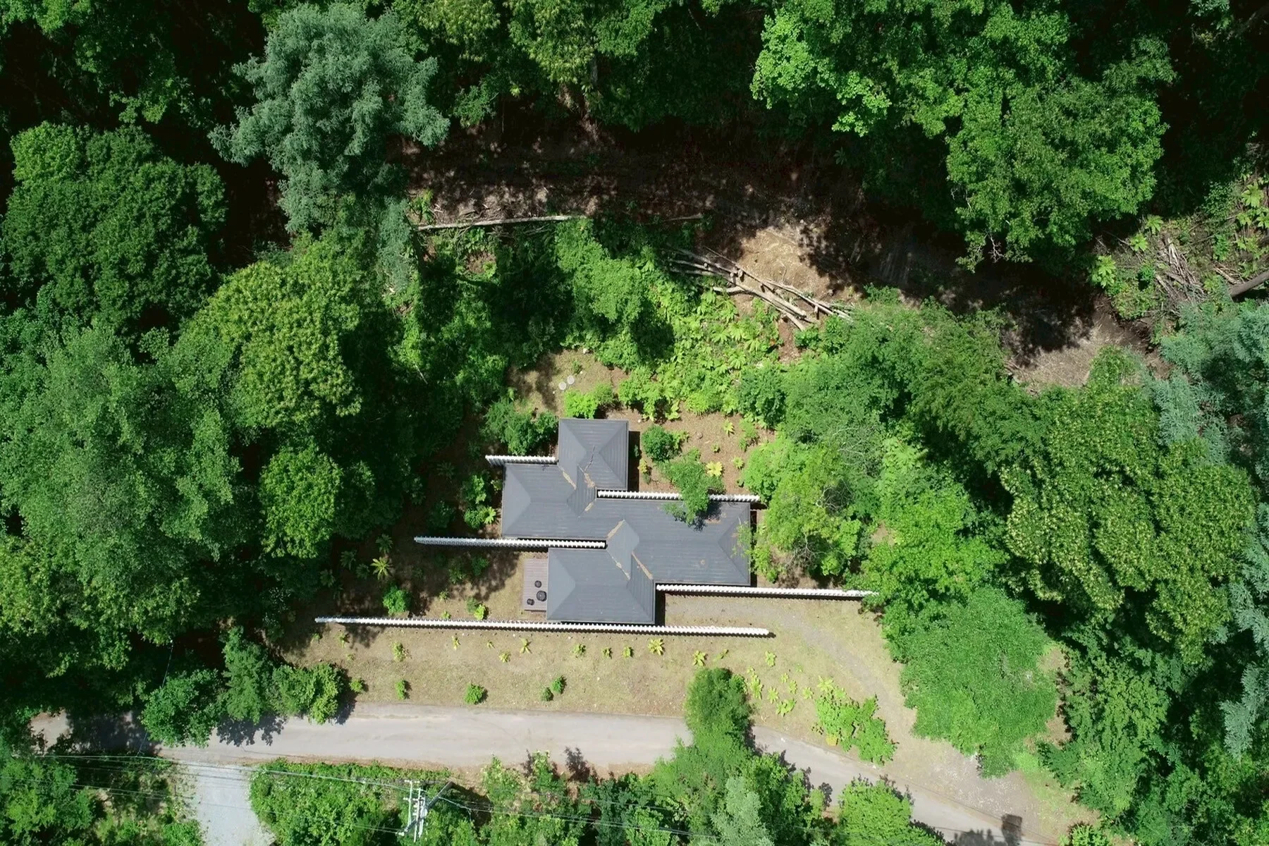 Exterior photo 3