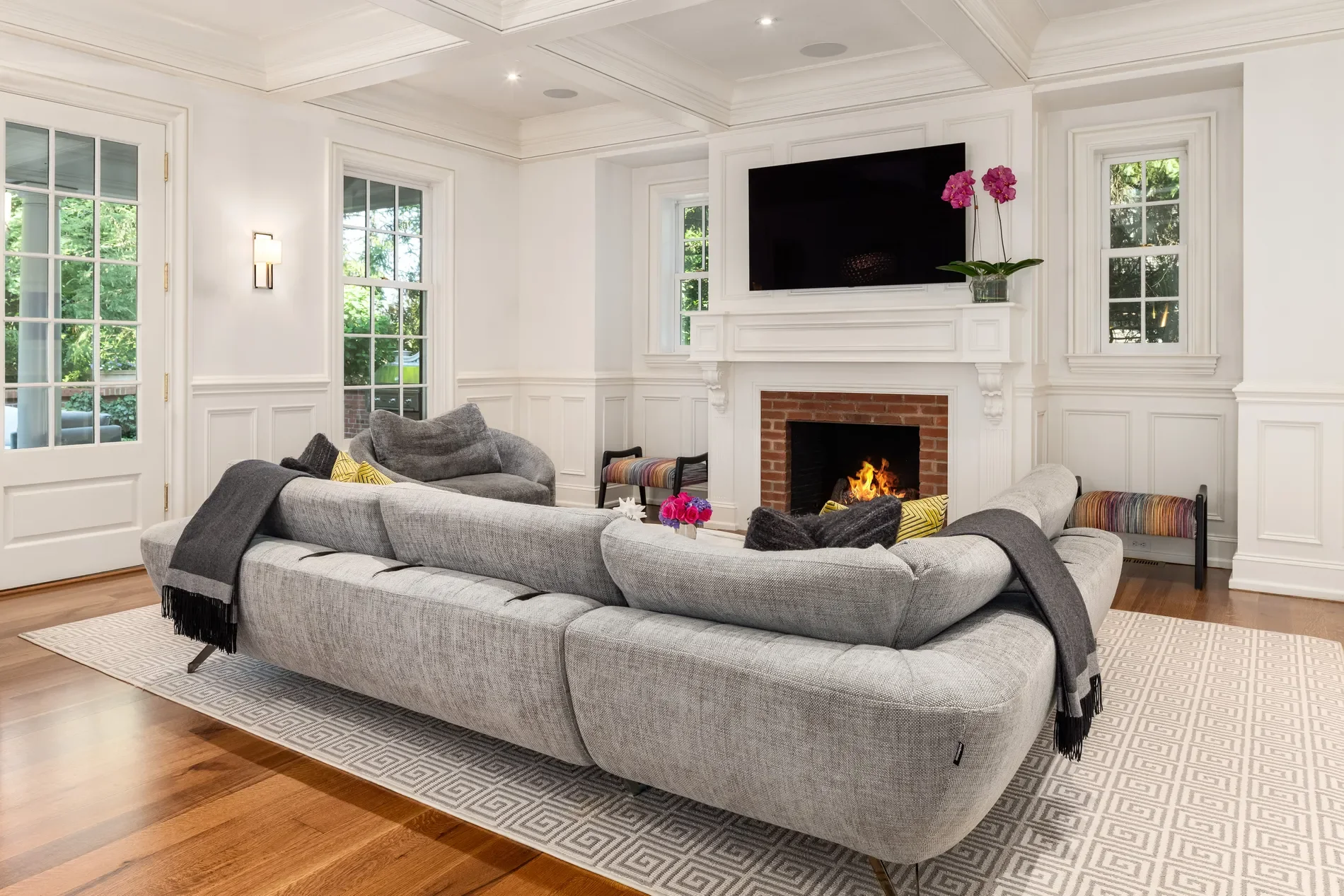 354 South Avenue, New Canaan, CT 06840, New Canaan, Connecticut, United States. - Photo 11