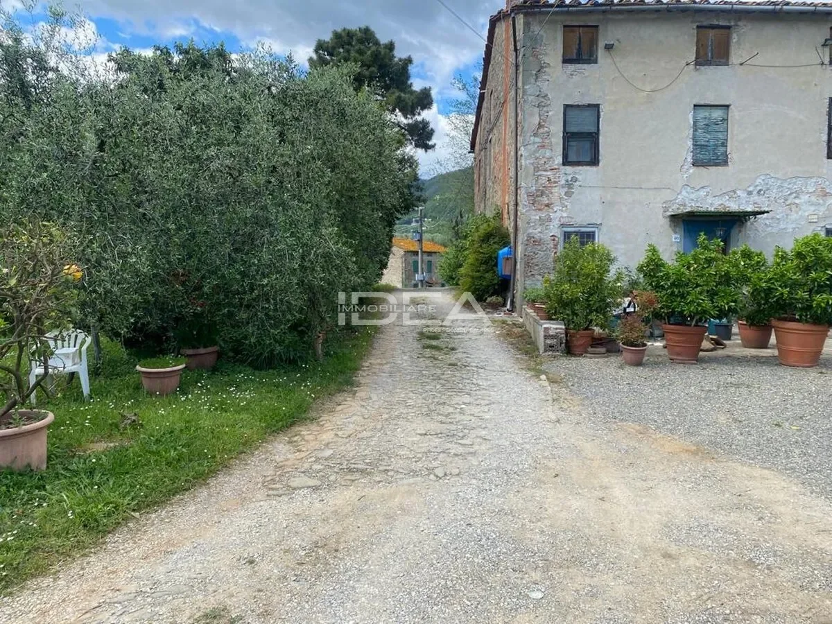 Exterior photo 6