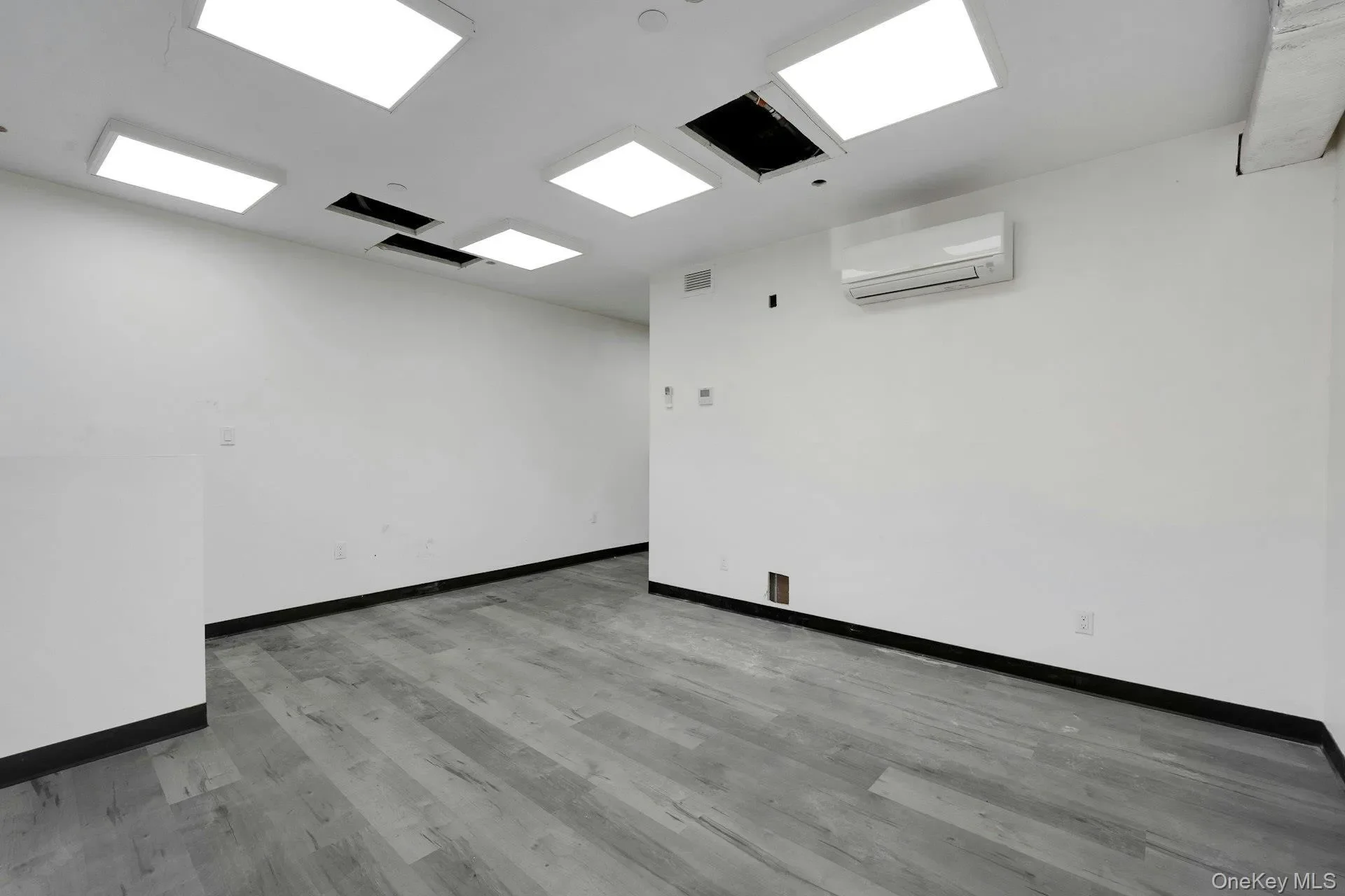 1636 E 172nd Street, New York, New York, United States. - Photo 19