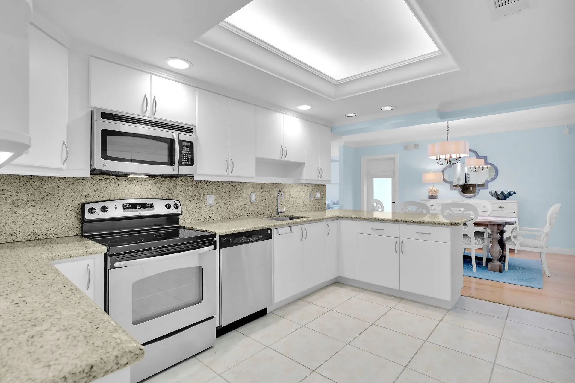 2 Marina Drive #A, Key Largo, FL 33037, Key Largo, Florida, United States. - Photo 15