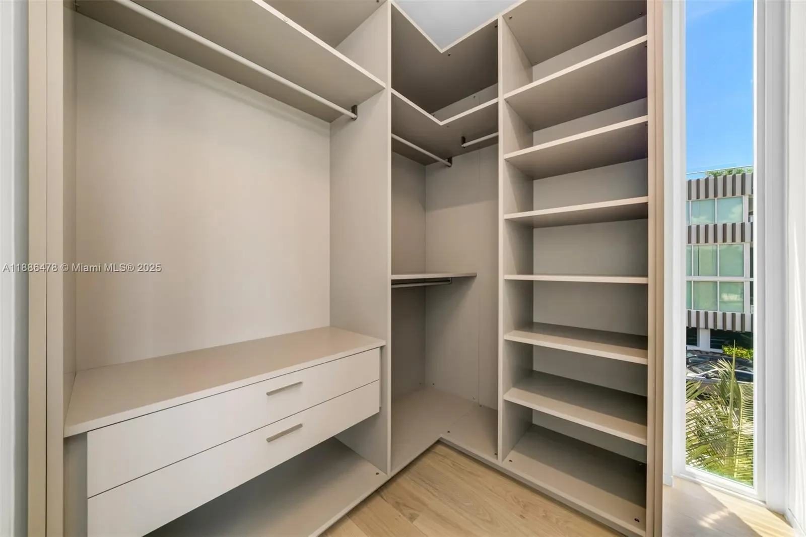 1011 W 48th St 8, Miami Beach, Florida, United States. - Photo 21