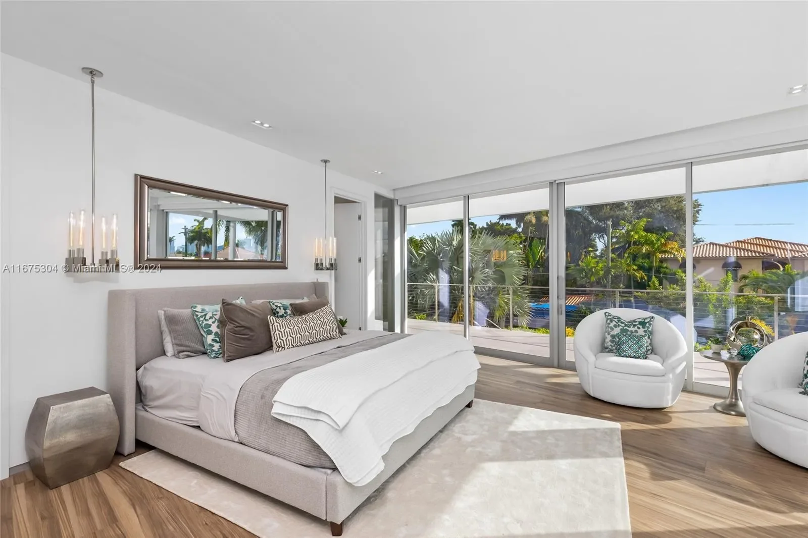 65 S Hibiscus Dr, Miami Beach, Florida, United States. - Photo 1
