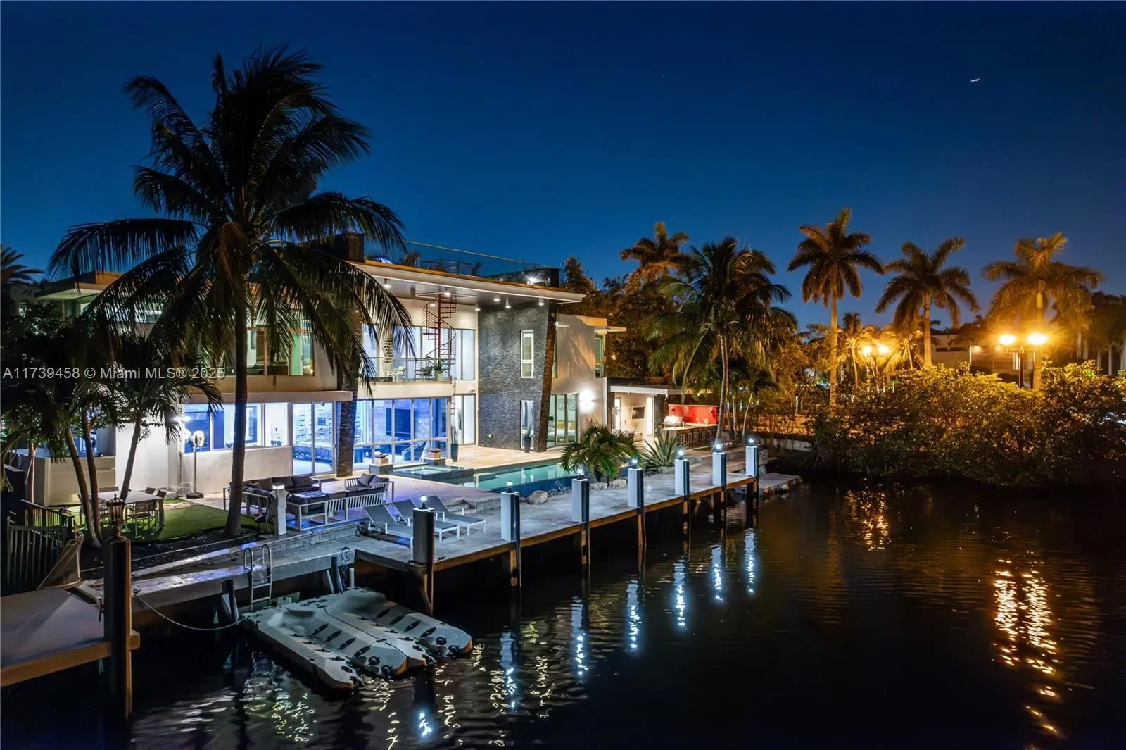 300 Royal Plaza Dr, Fort Lauderdale, Florida, United States. - Photo 7