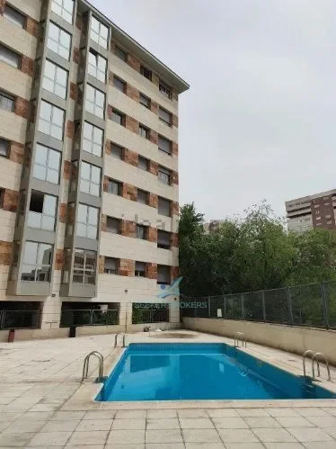 Exterior photo 2