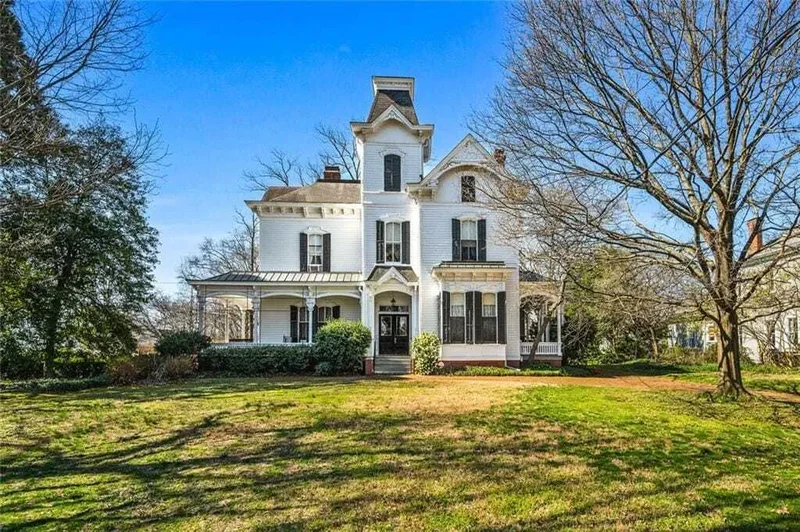 Tower Oaks