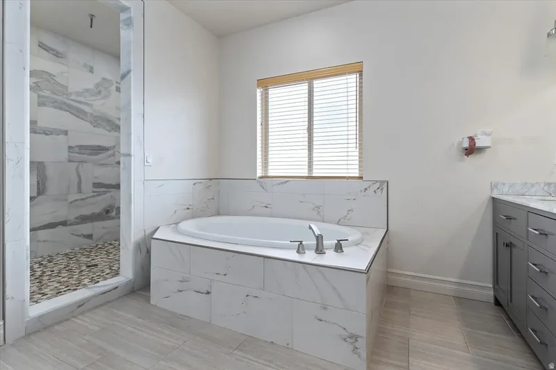 1013 W SEASONS VIEW CT N, Lehi, UT 84043, Lehi, Utah, United States. - Photo 21