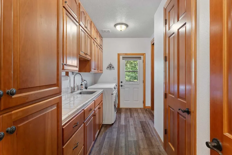 559 Pleasantville Way , Grants Pass, OR 97526, Grants Pass, Oregon, United States. - Photo 22