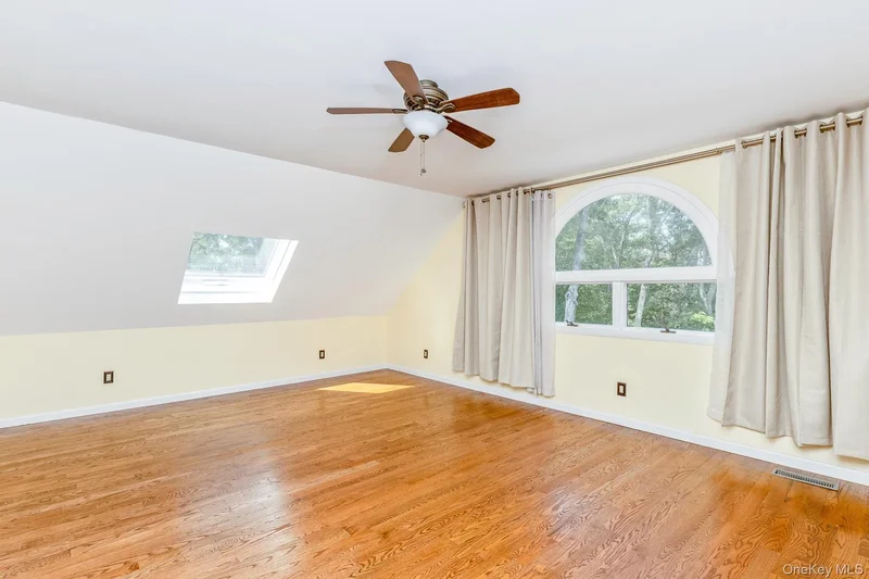 1 Summit Trail , Nissequogue, NY 11780, Saint James, New York, United States. - Photo 11