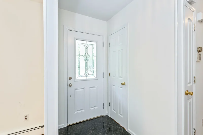 263 North Country , Smithtown, NY 11787, Smithtown, New York, United States. - Photo 21