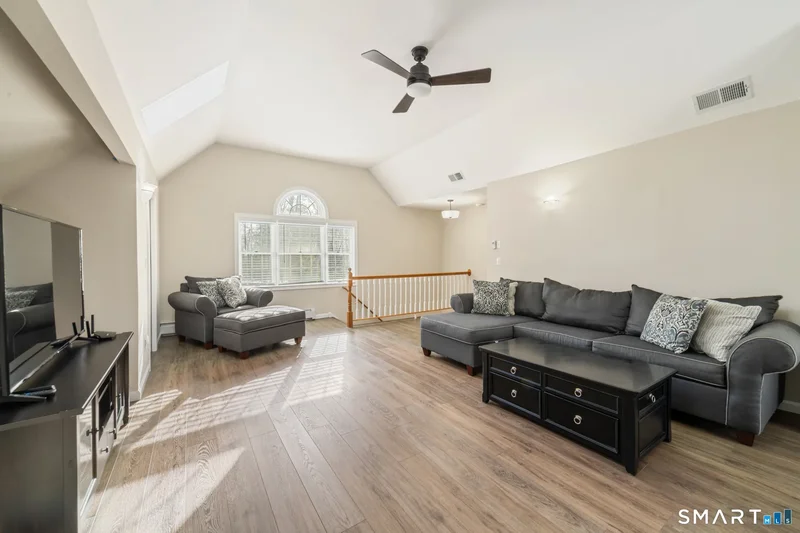 144 Fox Run Drive, Southbury, Connecticut, United States. - Photo 29