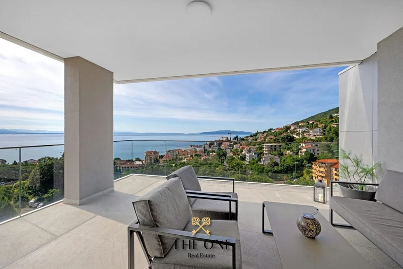 Apartment With A Sea View In Opatija