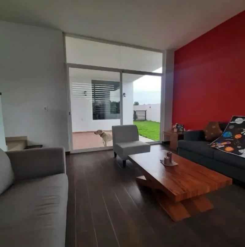 4 Bedrooms Single Family Detached