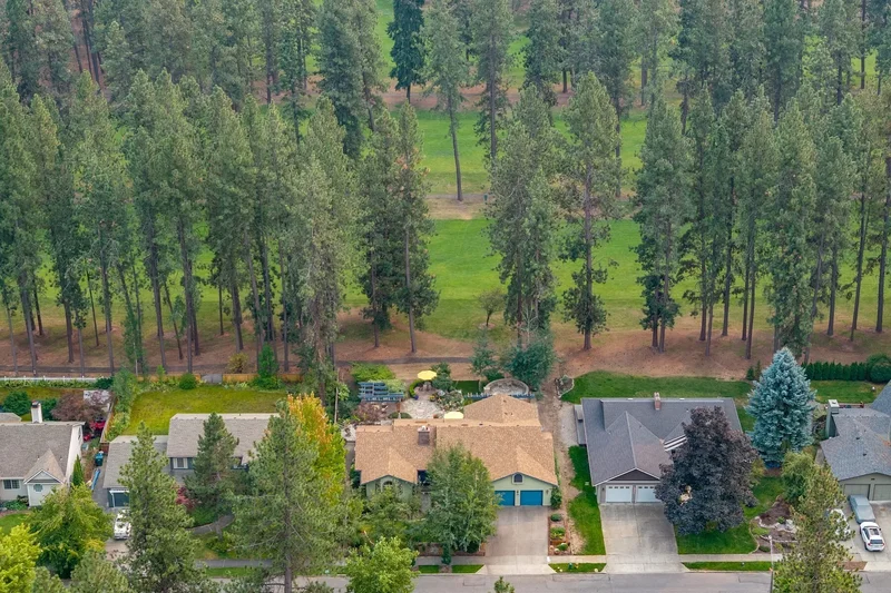 3867 W Fairway Dr, Coeur d'Alene, ID 83815, Coeur d'Alene, Idaho, United States. - Photo 37
