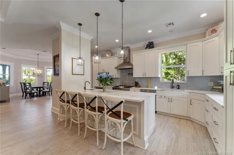 1002 SE Riverside Drive, Stuart, Florida, United States. - Photo 11