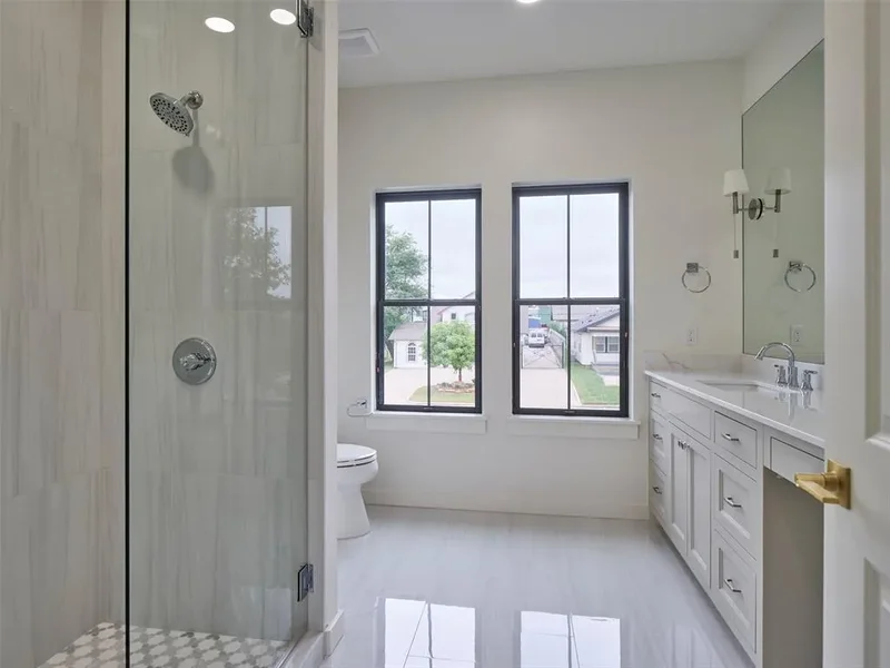 1005 NW 45th Street, Oklahoma City, Oklahoma, United States. - Photo 43