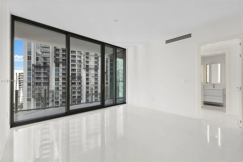 300 Biscayne Blvd Way, #2409, Miami, FL, 33131, USA, Miami, Florida, United States. - Photo 40