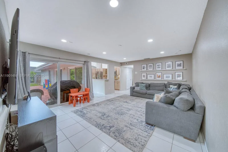 10860 SW 124th Rd, Miami, Florida, United States. - Photo 11