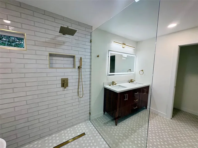 9920 Greenfield Drive, Dallas, Texas, United States. - Photo 14