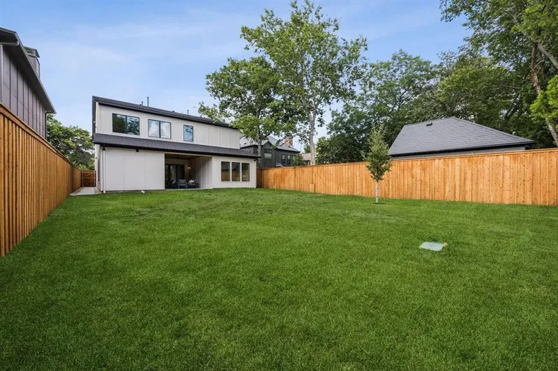 6244 Richmond Avenue, Dallas, Texas, United States. - Photo 32
