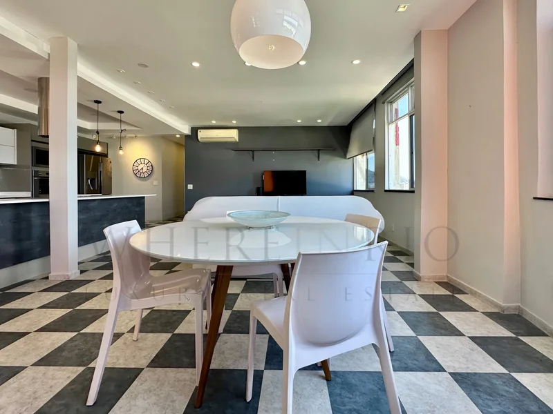 Renovated apartment with sea view in Copacabana