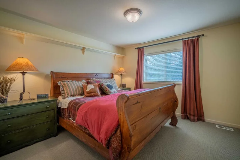 58156 Titleist Lane , Sunriver, OR 97707, Sunriver, Oregon, United States. - Photo 25