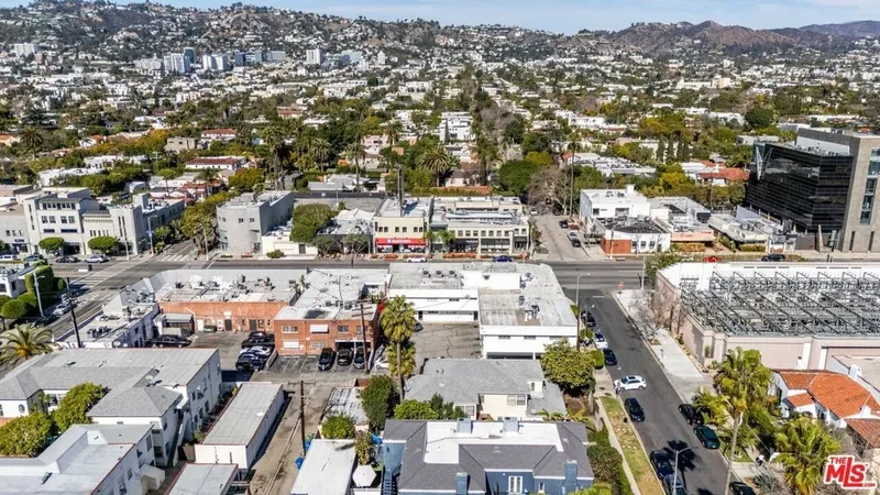 139 N Harper Avenue, West Hollywood, California, United States. - Photo 44