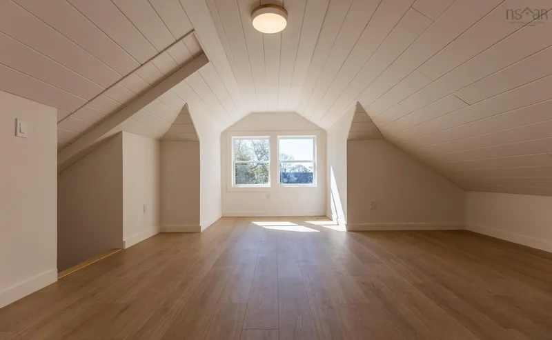 19 Cumberland Street, Yarmouth, Nova Scotia, Canada. - Photo 48