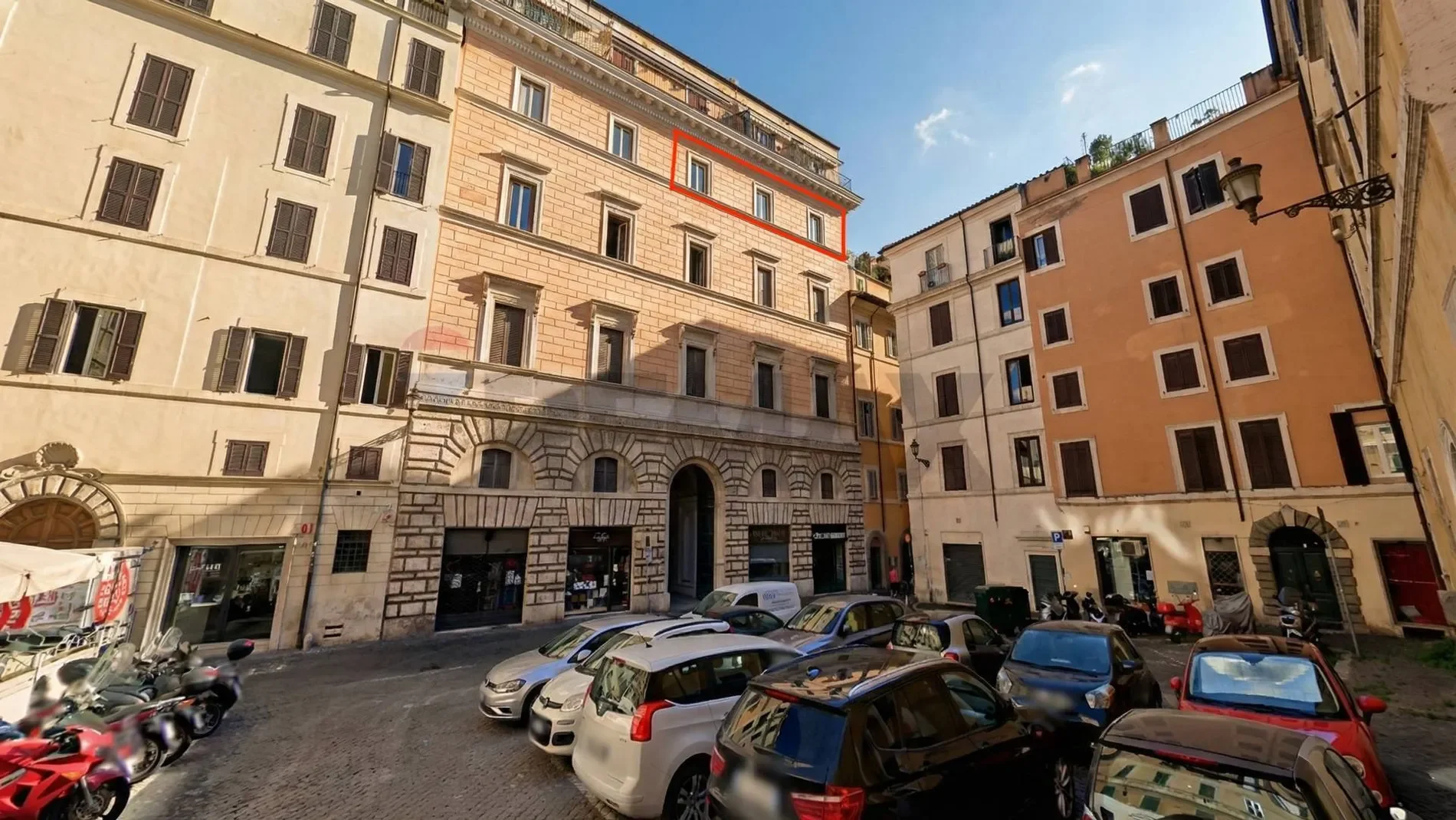Exterior photo 2