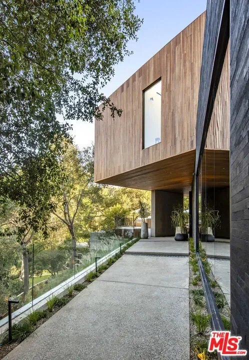 2535 Hutton Drive, Beverly Hills, California, United States. - Photo 41