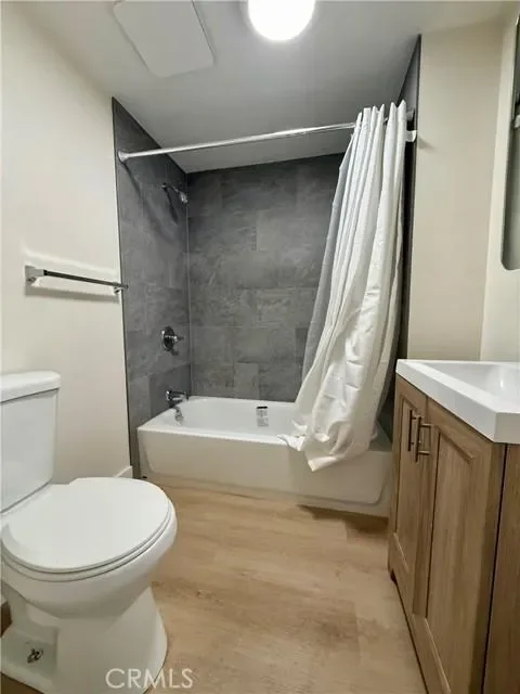 433 W Century, Los Angeles, CA 90003, Los Angeles, California, United States. - Photo 7